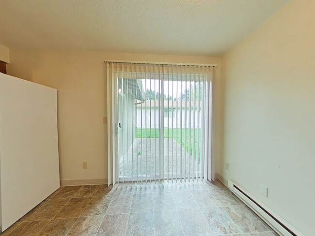 Building Photo - 3 Bedroom House ~ South Corvallis