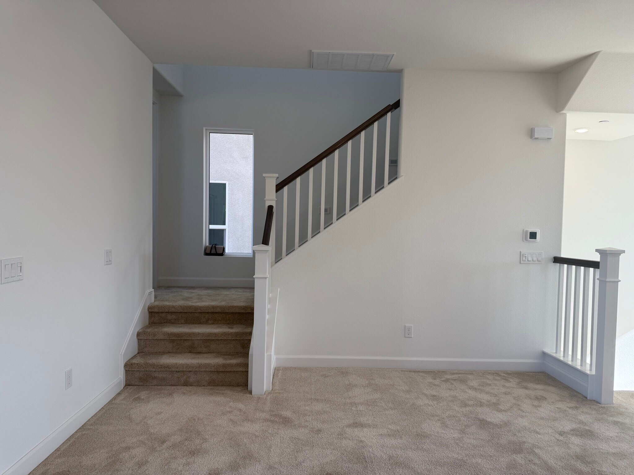 Building Photo - 424 Bunsen St