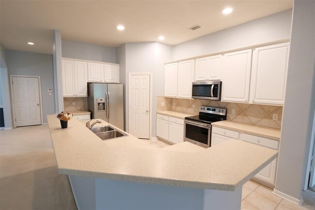 Building Photo - 24403 Lanning Dr