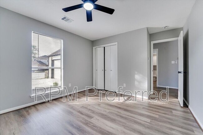 Building Photo - 8526 Deer Meadow Dr