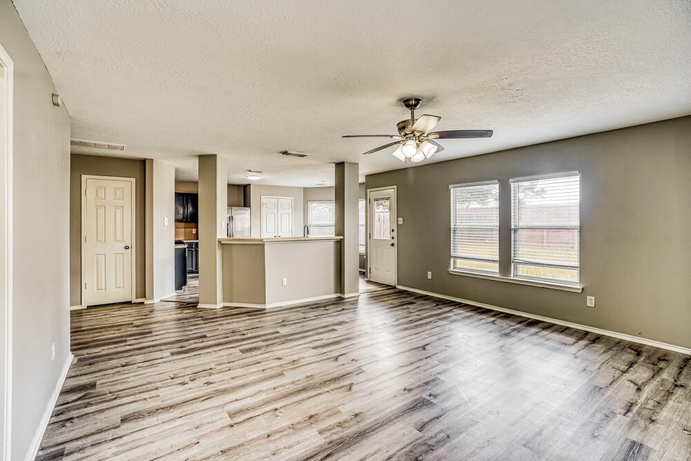 Building Photo - 7318 Cypress Pr Dr