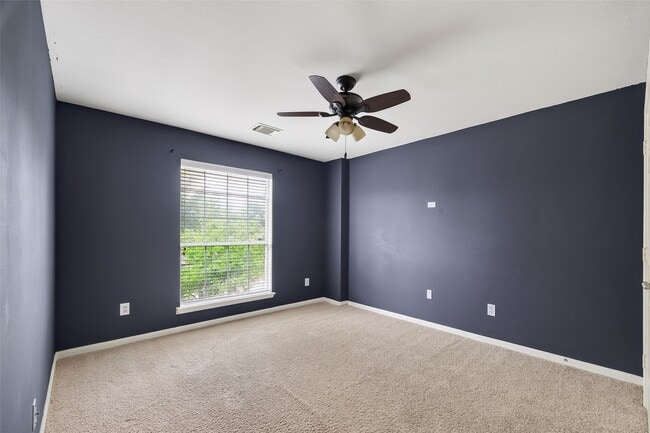 Building Photo - 31722 Royal Woods Ct