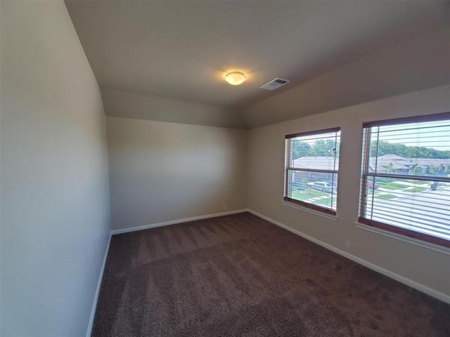 Building Photo - 707 Brookline Dr
