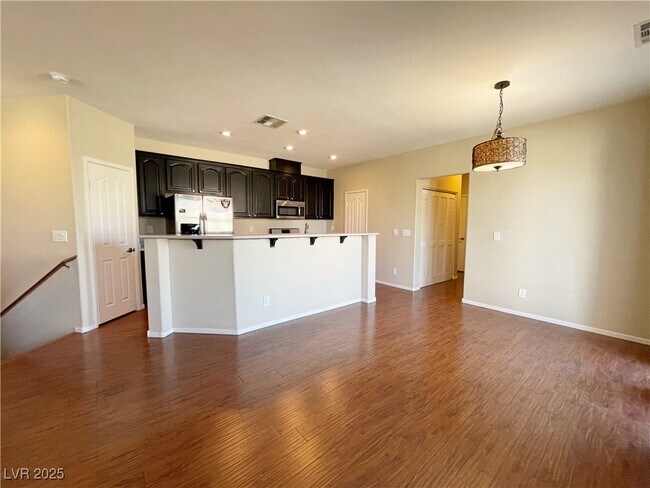 Building Photo - 6255 W Arby Ave