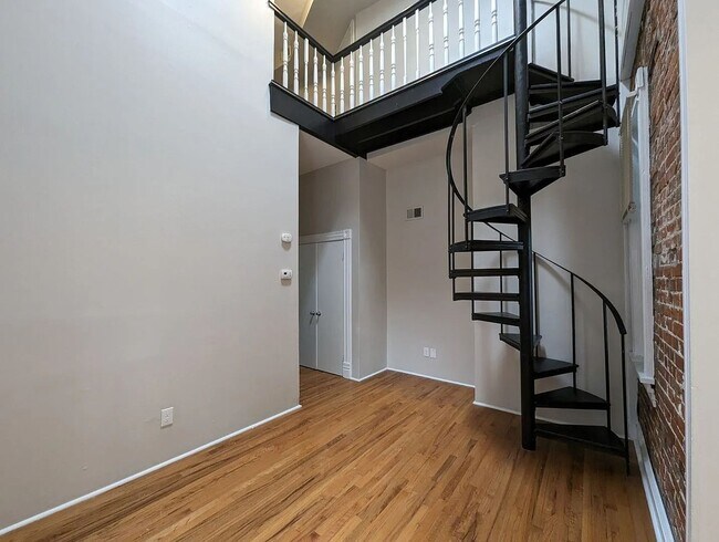 Building Photo - 2220 S 9th St