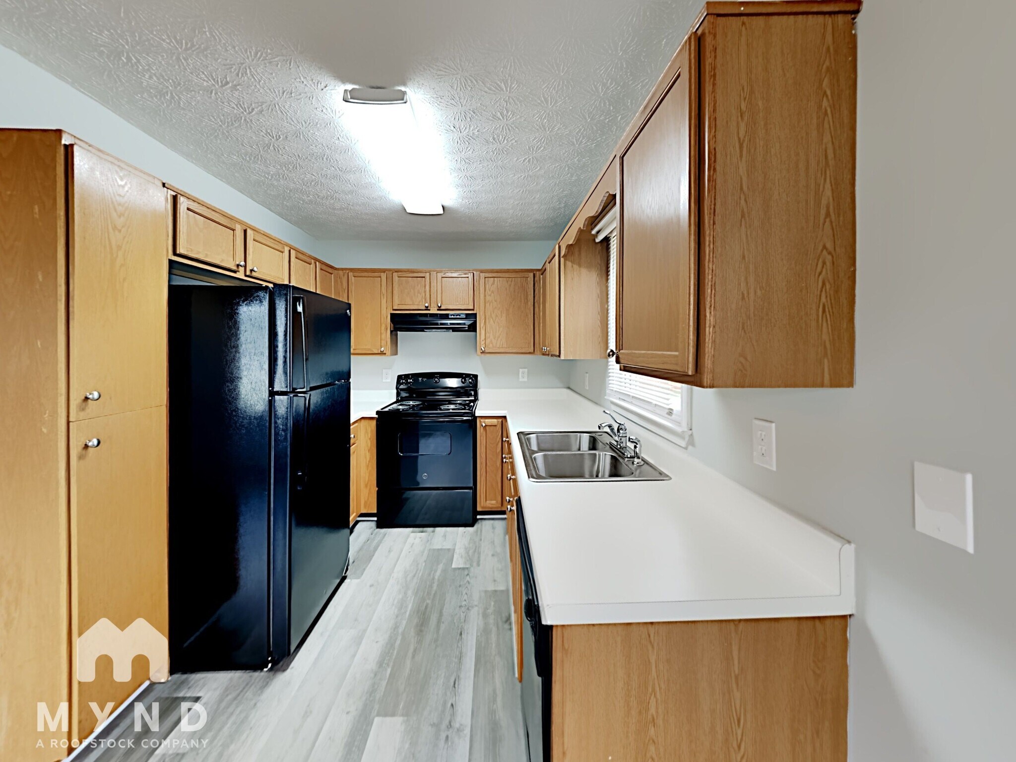 Building Photo - 230 Woodbridge Dr
