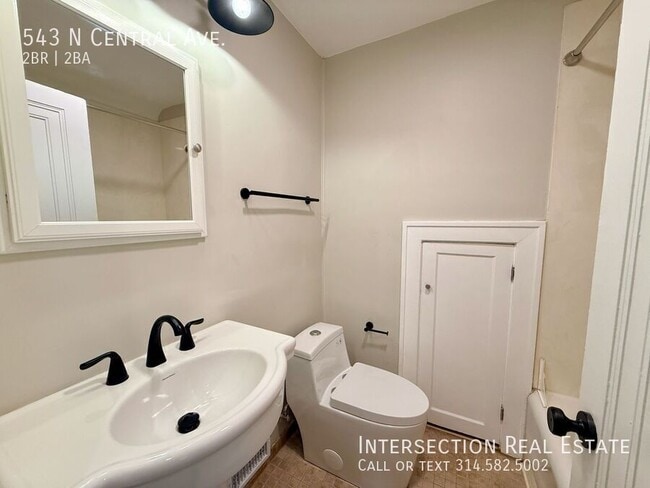 Building Photo - 543 N Central Ave