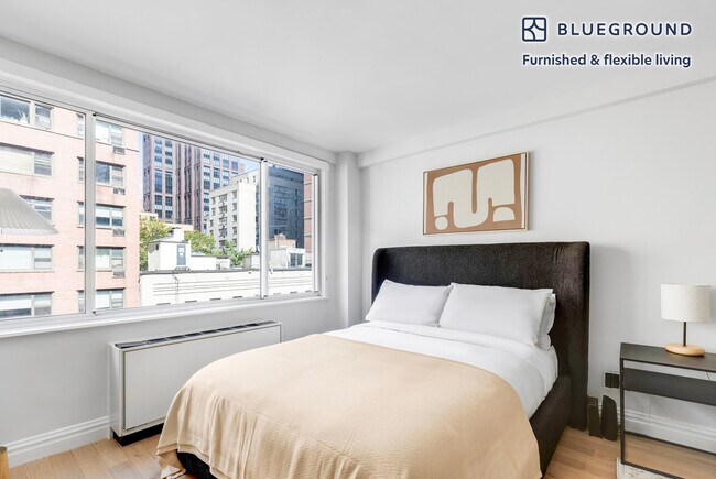 Building Photo - 340 E 51st St