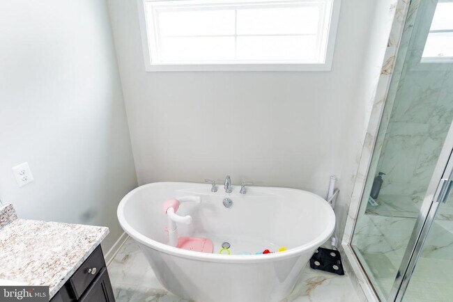 Building Photo - 41914 Spring Air Dr