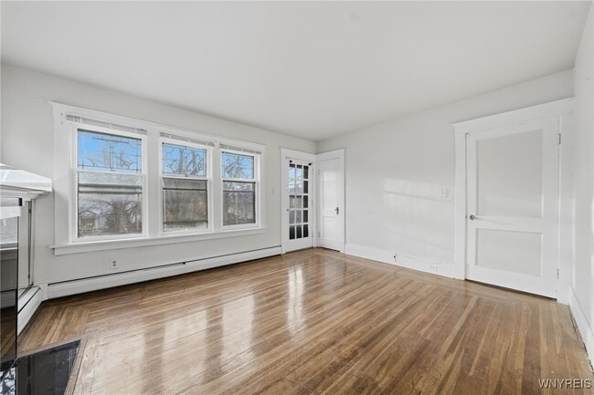 Building Photo - 691 Columbus Pkwy