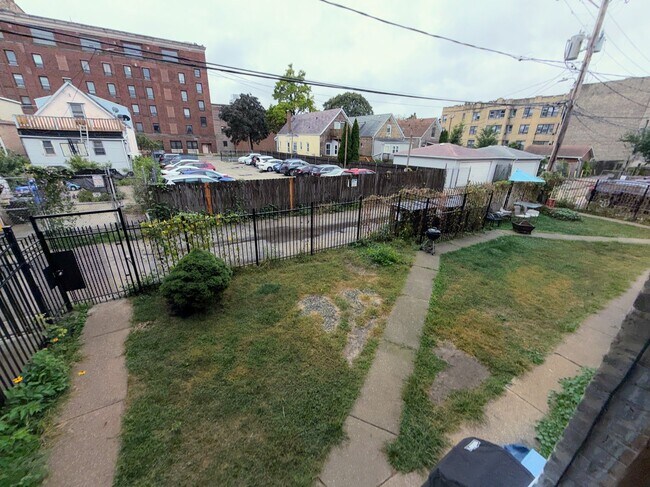 Building Photo - 3227 W Division St