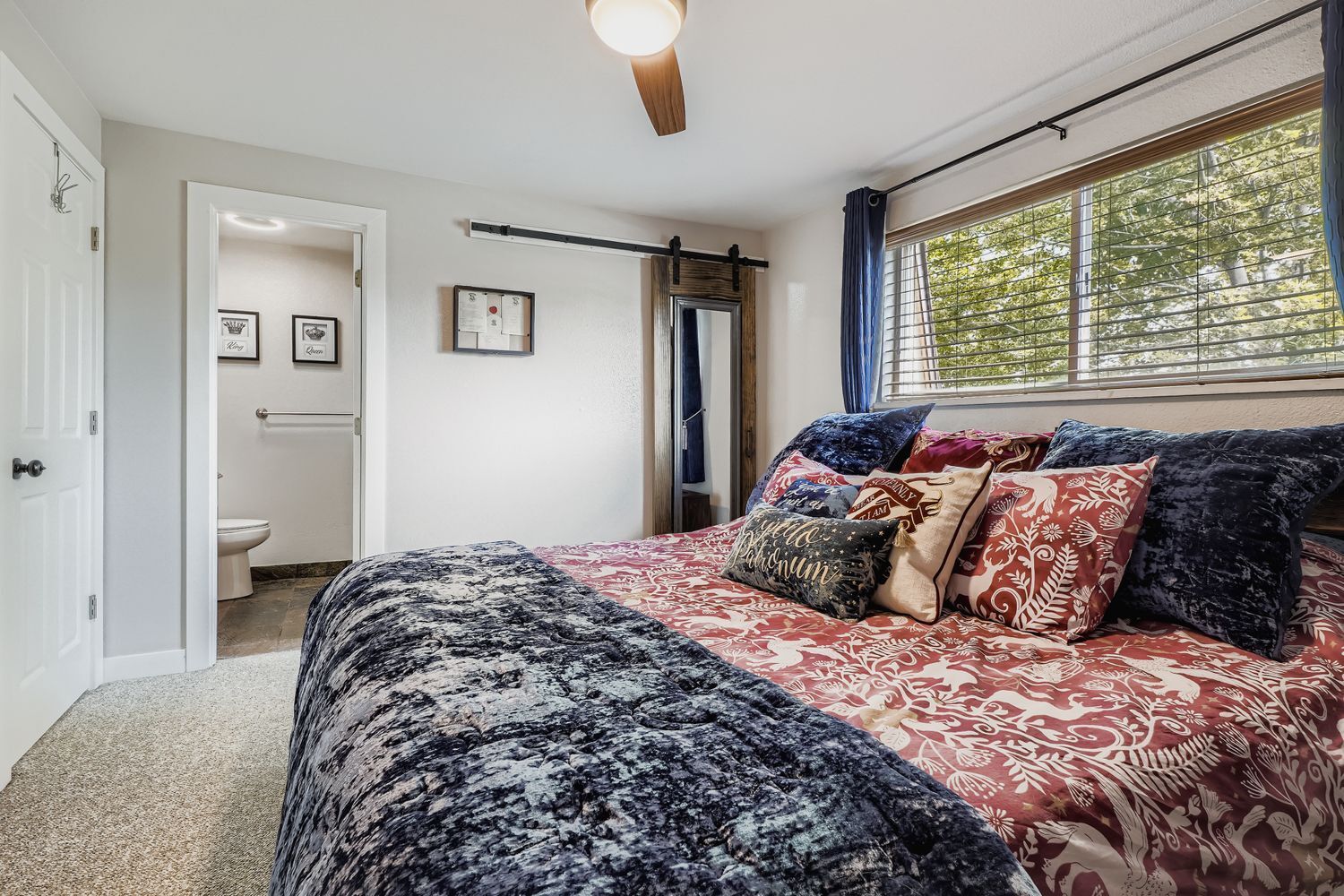 Primary - 382 Gladiola St