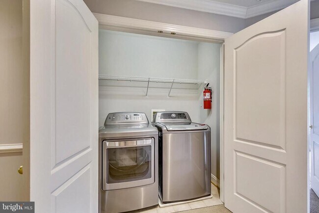 Building Photo - 10555 Tuckerman Heights Cir