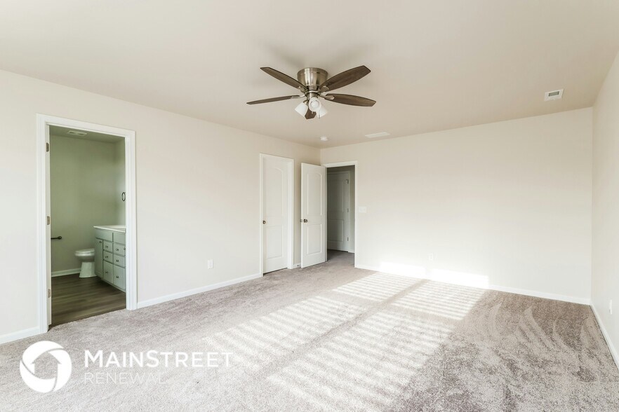 Building Photo - 12045 Wooden Trace Dr