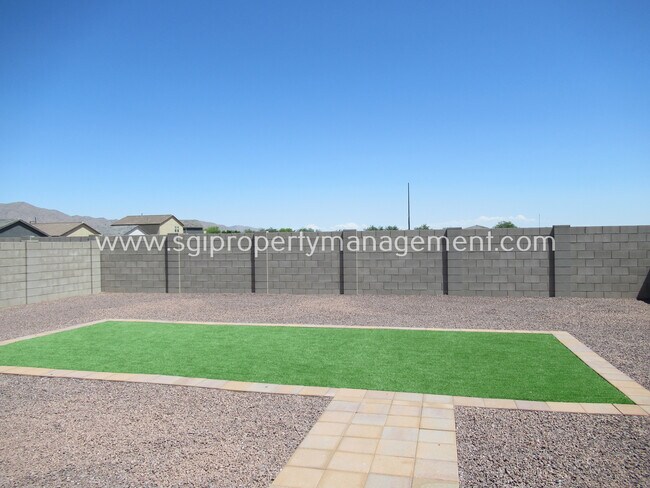 Building Photo - 19218 W Pierson St