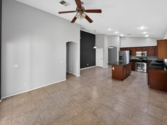 Building Photo - Single level, 4 bed 2 bath in Gilbert