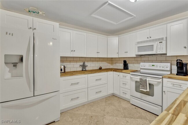 Building Photo - 15514 Crystal Lake Dr