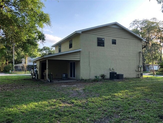 Building Photo - 221 S Cypress Way