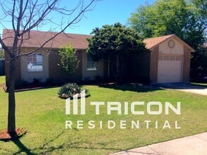 Building Photo - 4204 Pepperbush Dr