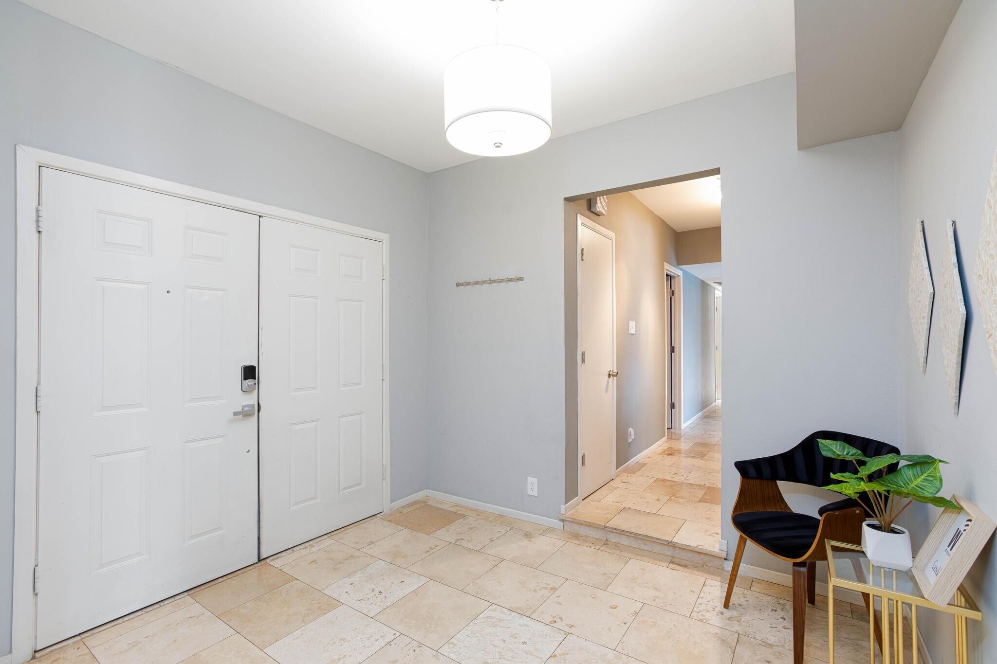 Building Photo - 1443 Aztec Way