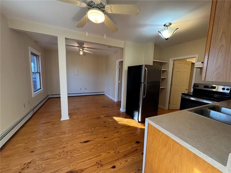 Building Photo - 31 Powel Ave