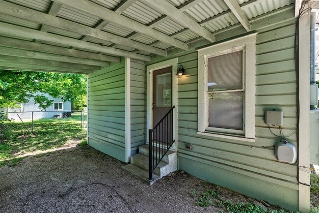Building Photo - 5406 Bolm Rd