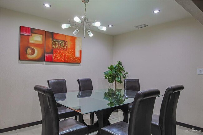 Building Photo - 45 Toronto Ave