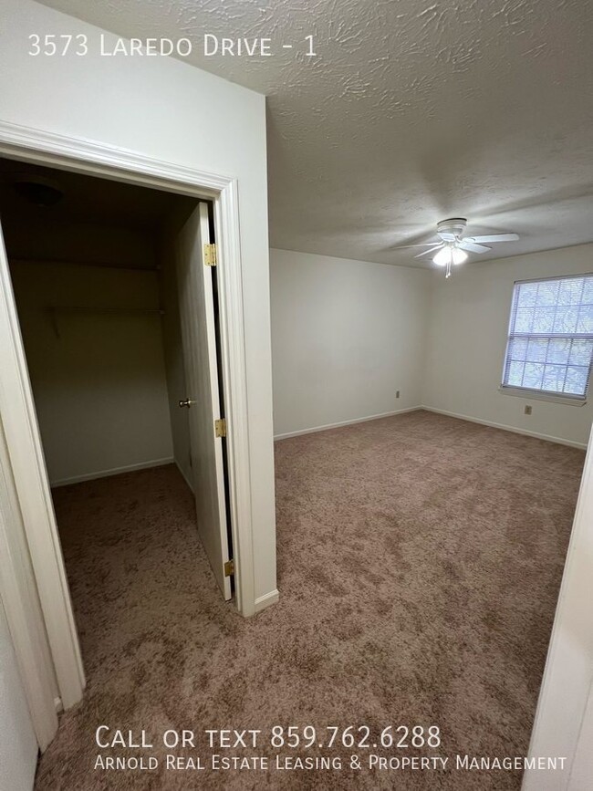 Building Photo - 2 Bed 1 or 1 .5 Bath Spacious Apartment Ho...