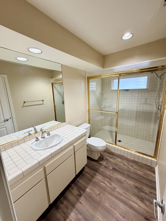 Building Photo - 38441 Oaktree Loop