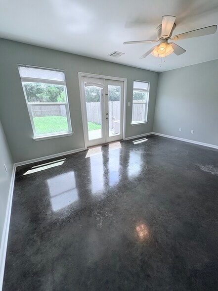 Building Photo - 1608 Dehart