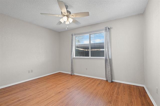 Building Photo - 3018 Hilltop Dr