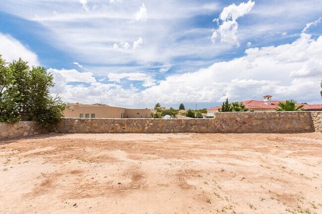 Building Photo - 4507 Mesa Central Dr