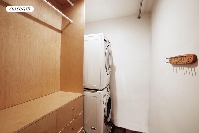 Building Photo - 160 Guernsey St