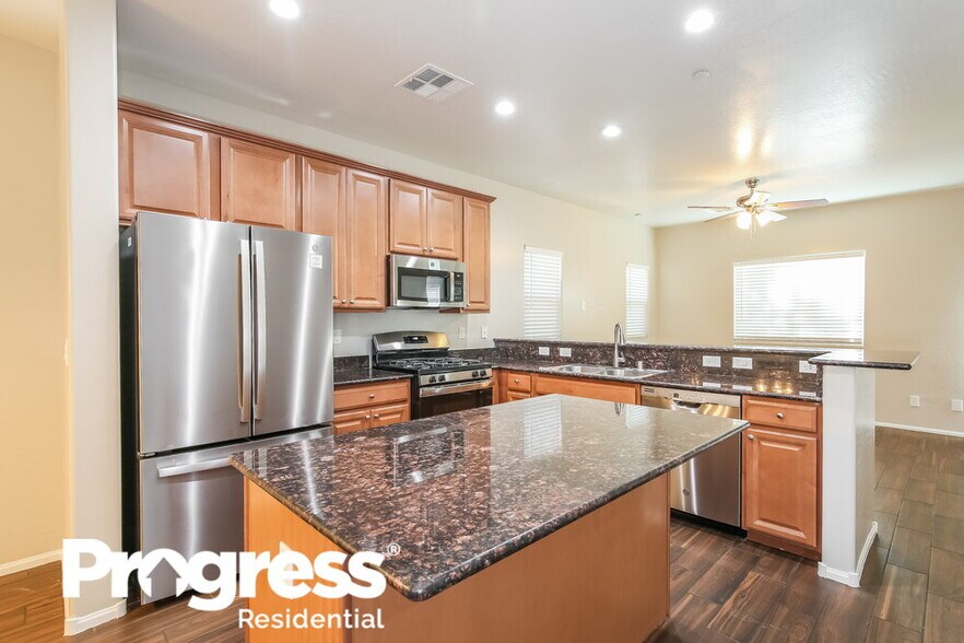 Building Photo - 9033 Silken Crests Ct