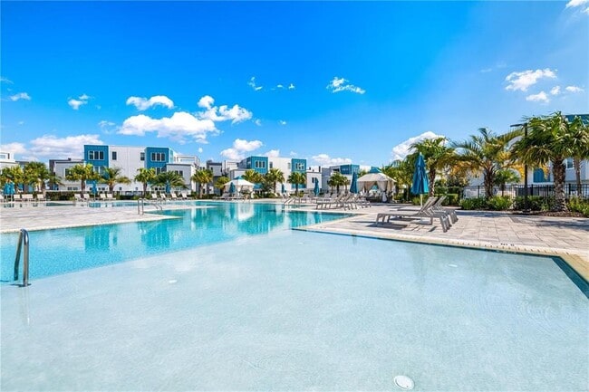 Building Photo - 7740 Sandy Ridge Dr