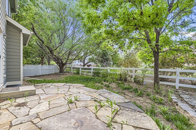 Building Photo - 4809 Lucca Dr