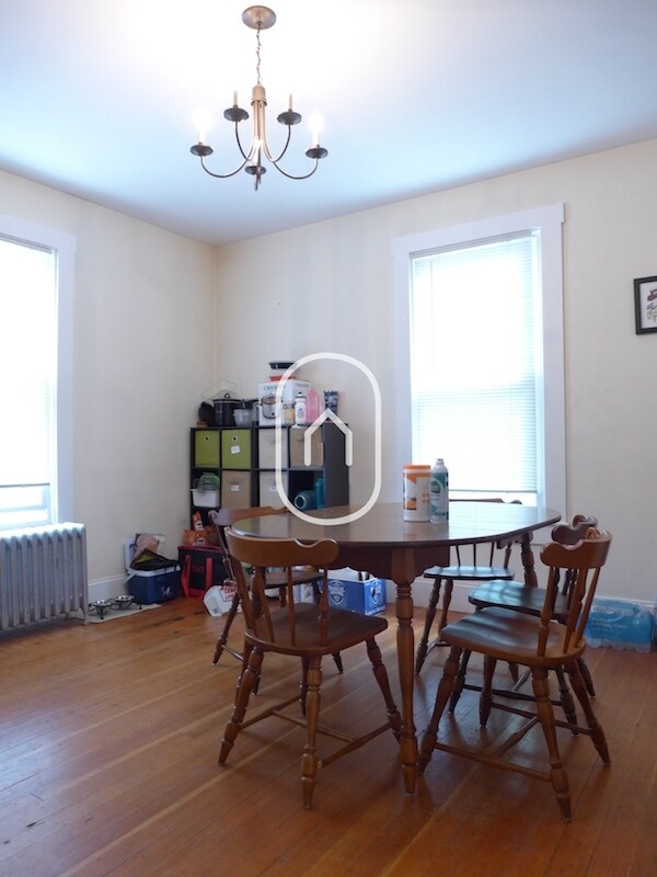 Building Photo - 28 Eastburn St