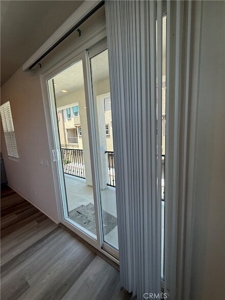 Building Photo - 40475 Melrose Dr