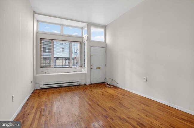 Building Photo - 339 W Girard Ave