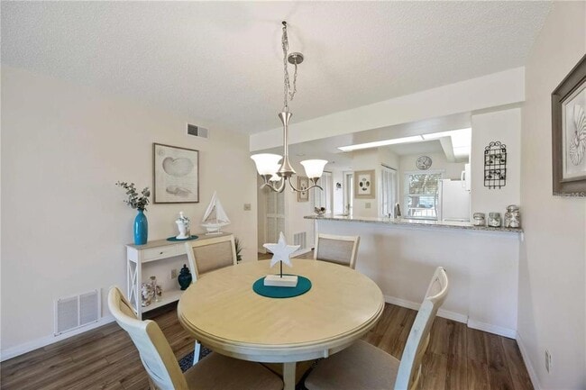 Building Photo - 433 Cerromar Ln