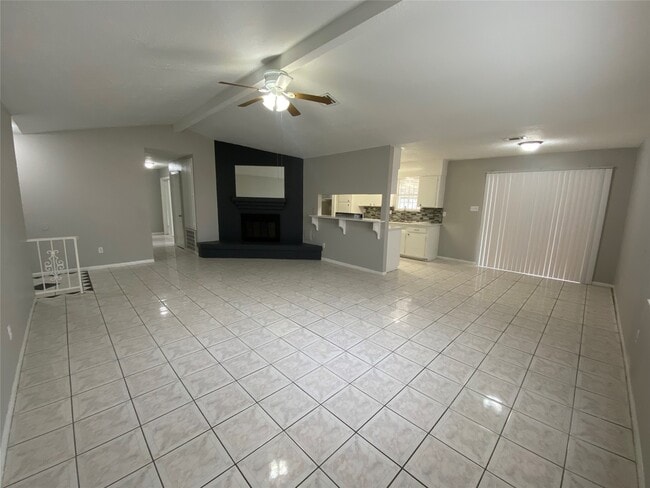 Building Photo - 12730 Labelle Ln