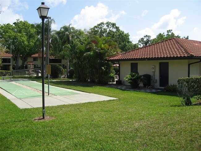 Building Photo - 5644 Gardens Dr