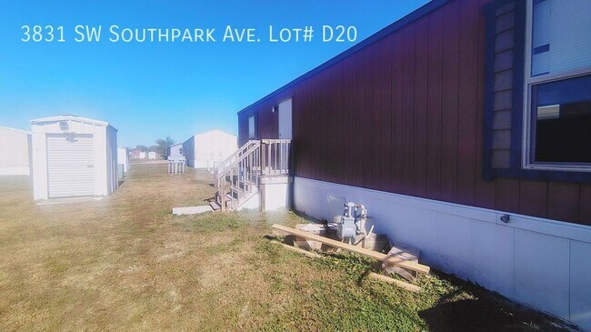 Building Photo - 3831 SW South Park Ave