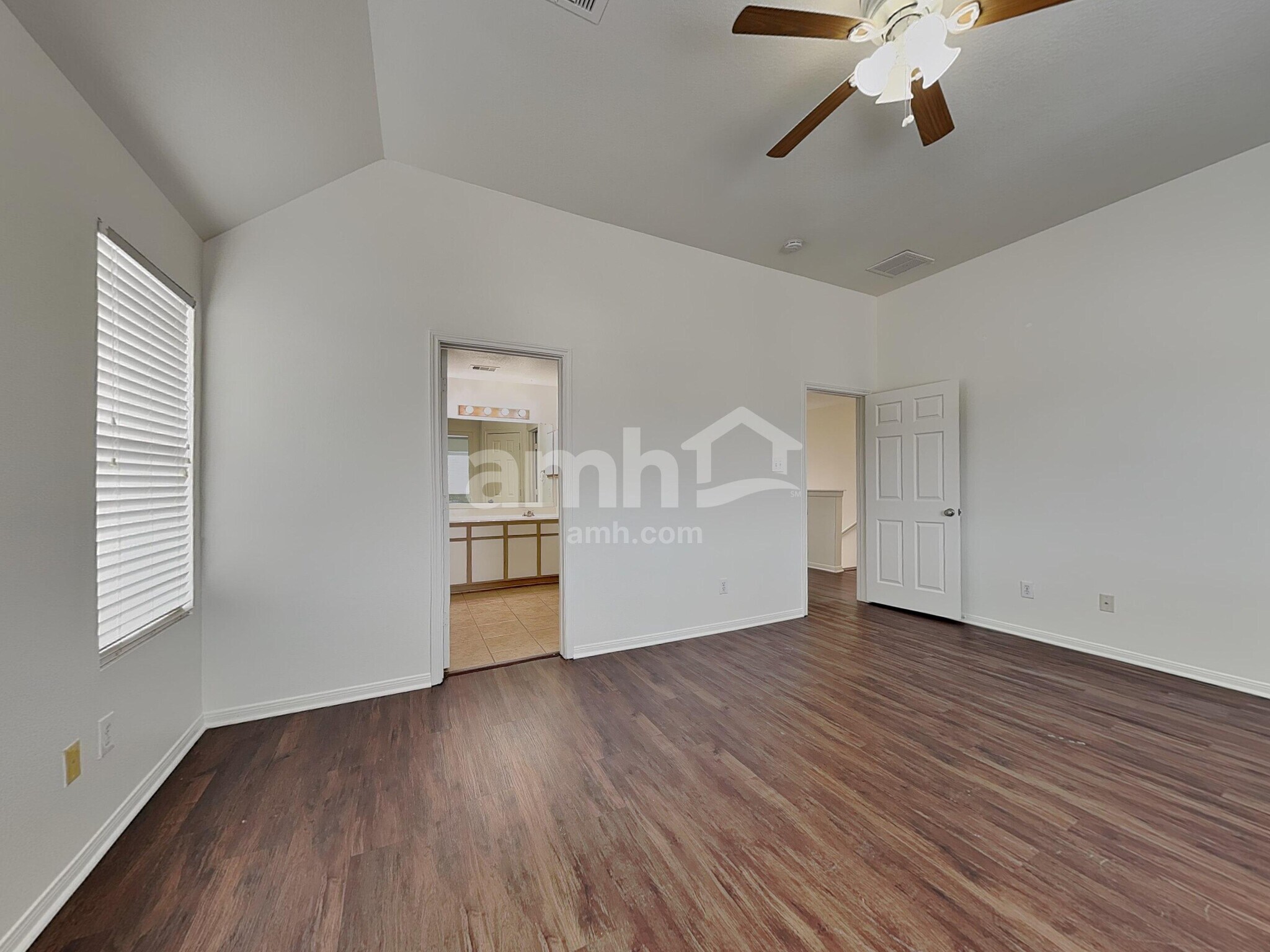 Building Photo - 19515 Providence Shore Way