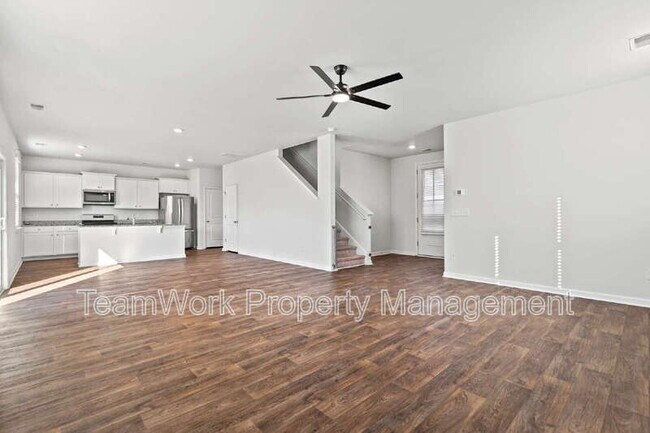 Building Photo - 413 Zenith Blvd