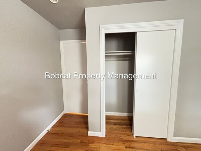 Building Photo - 708 Highland St