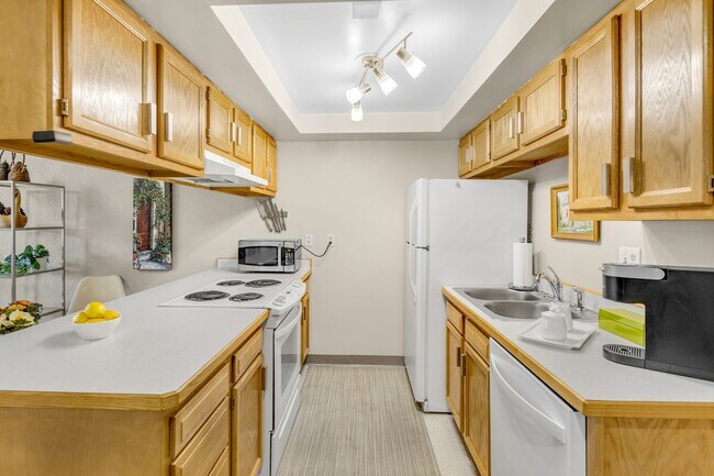 Building Photo - Downtown Anchorage One Bedroom One Bath (203)