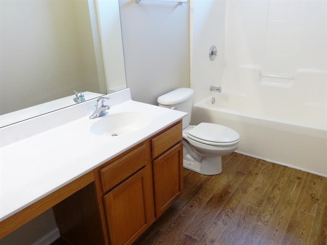Building Photo - 578 English Oak Cir
