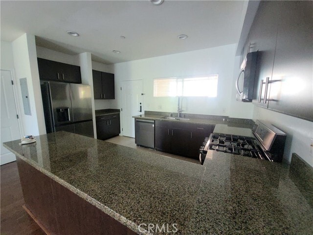 Building Photo - 1488 Rexford Dr