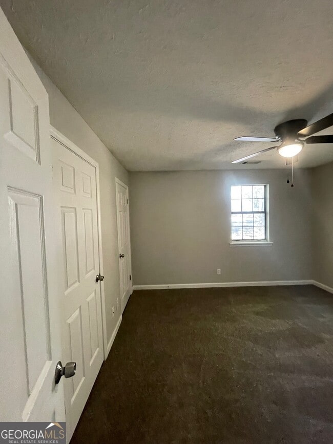 Building Photo - 763 South St